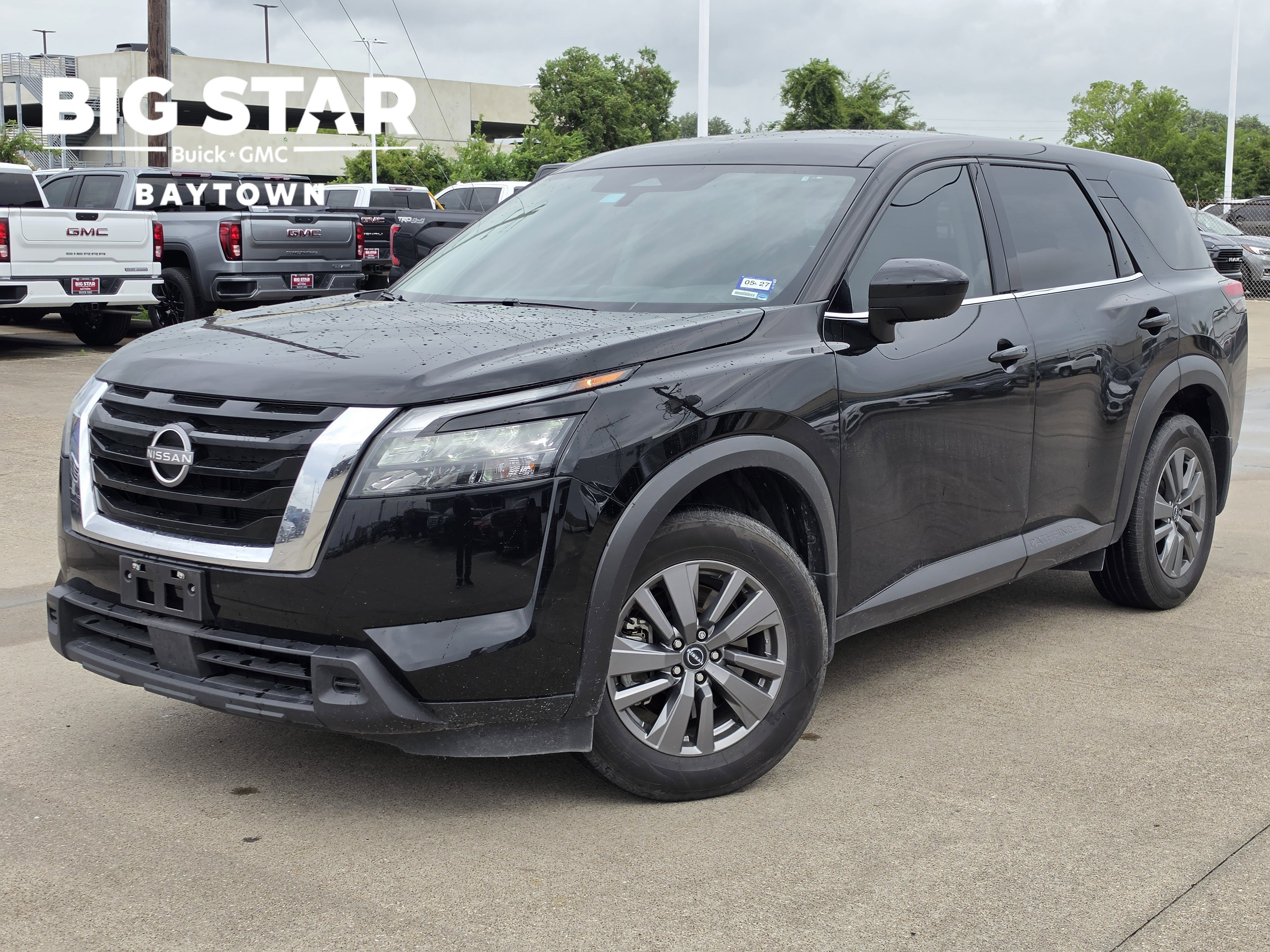 Used 2025 Nissan Pathfinder S FWD video 1