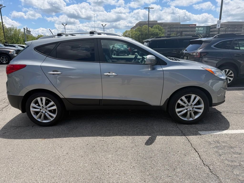 Used 2013 Hyundai Tucson Limited AWD/4WD image 2