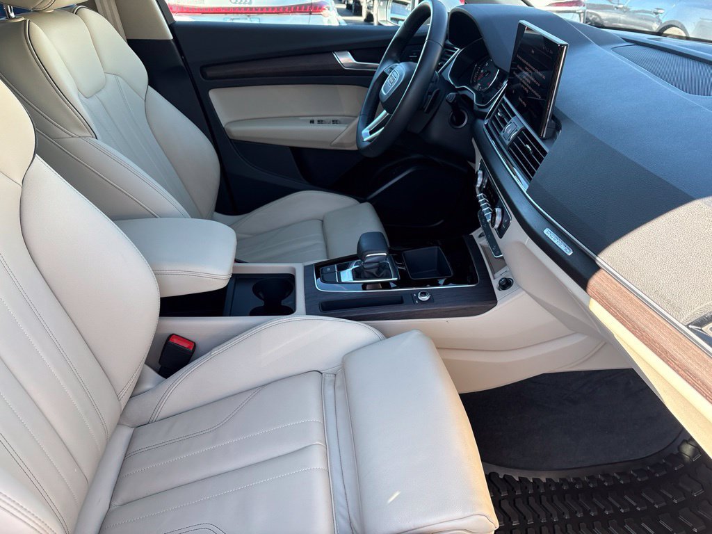 Certified 2024 Audi Q5 2.0T Premium w/ Convenience Package AWD/4WD image 25