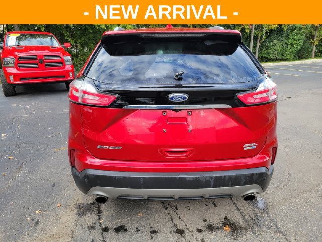Used 2020 Ford Edge SEL w/ Convenience Package AWD/4WD image 4