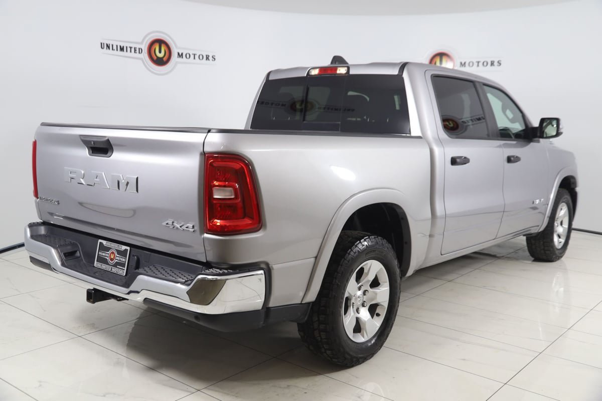 Used 2025 RAM 1500 Big Horn AWD/4WD image 3