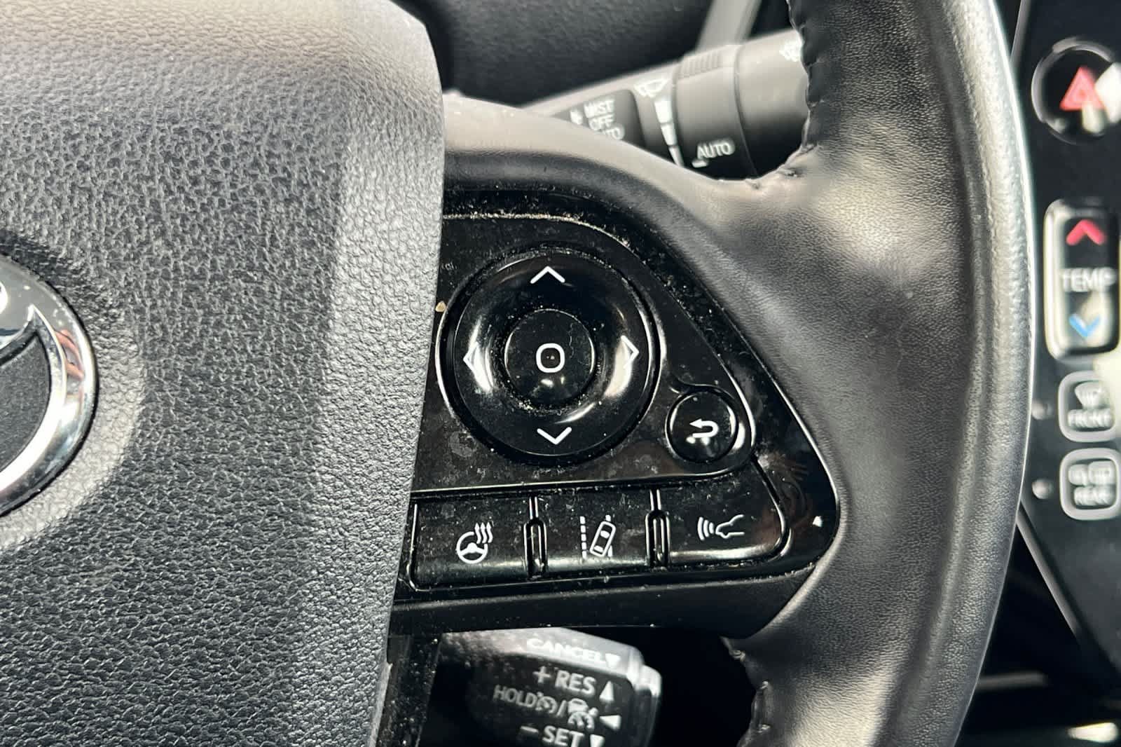 Certified 2022 Toyota Prius Prime Limited FWD image 28