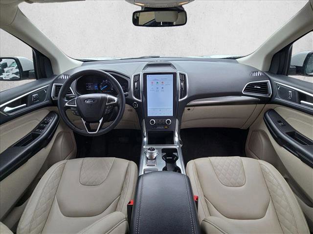 Used 2023 Ford Edge Titanium image 16