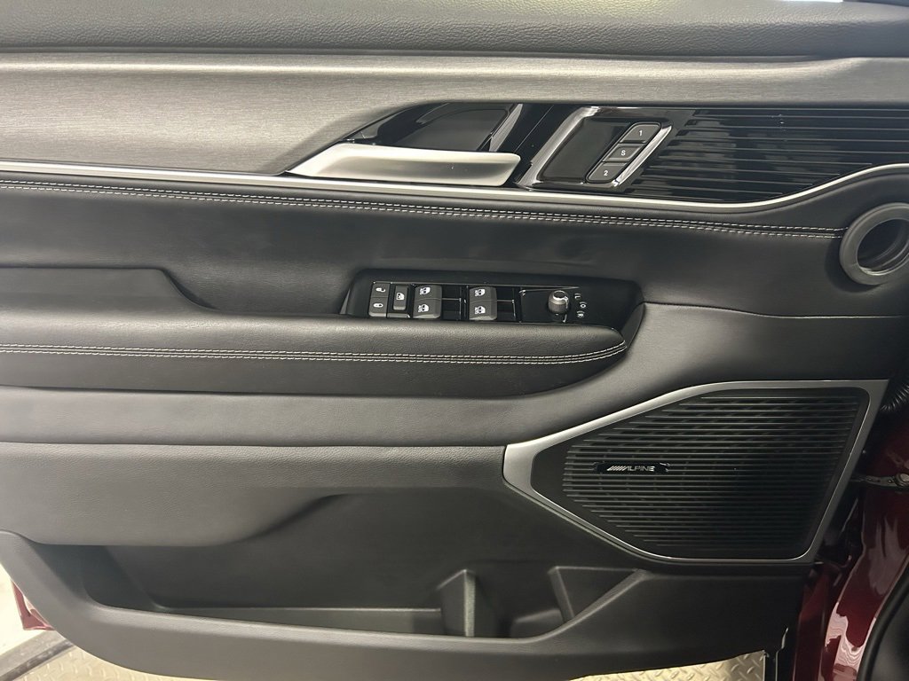 New 2025 Jeep Wagoneer L Series II image 4