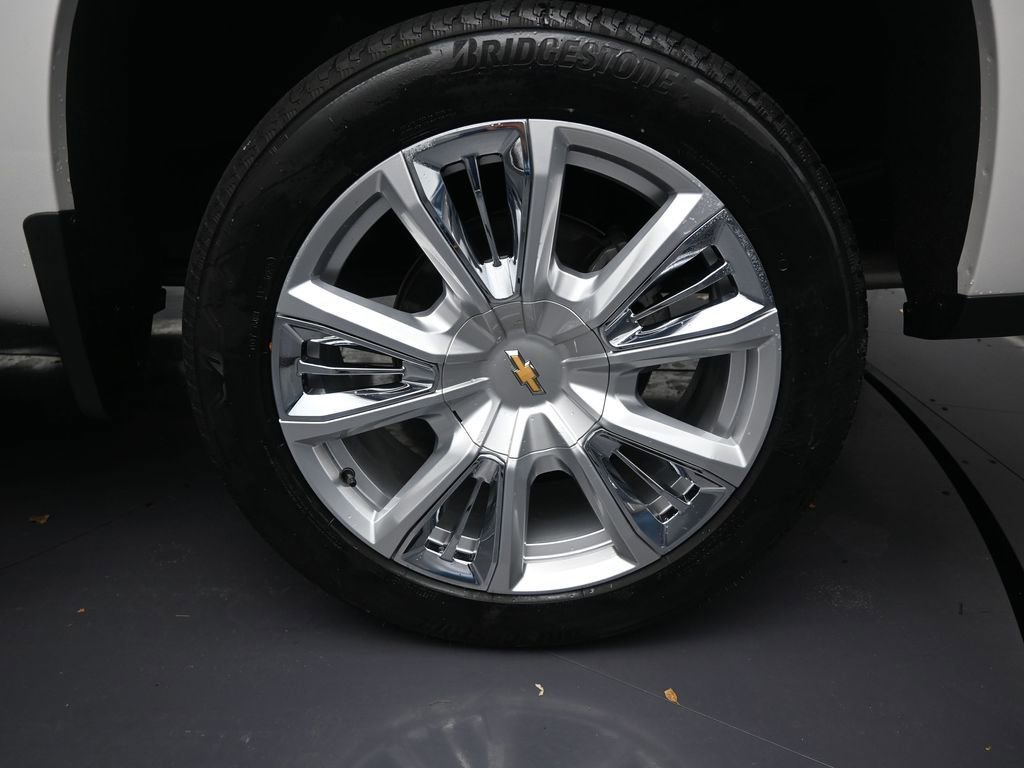 Used 2023 Chevrolet Silverado 1500 High Country w/ High Country Premium Package image 17