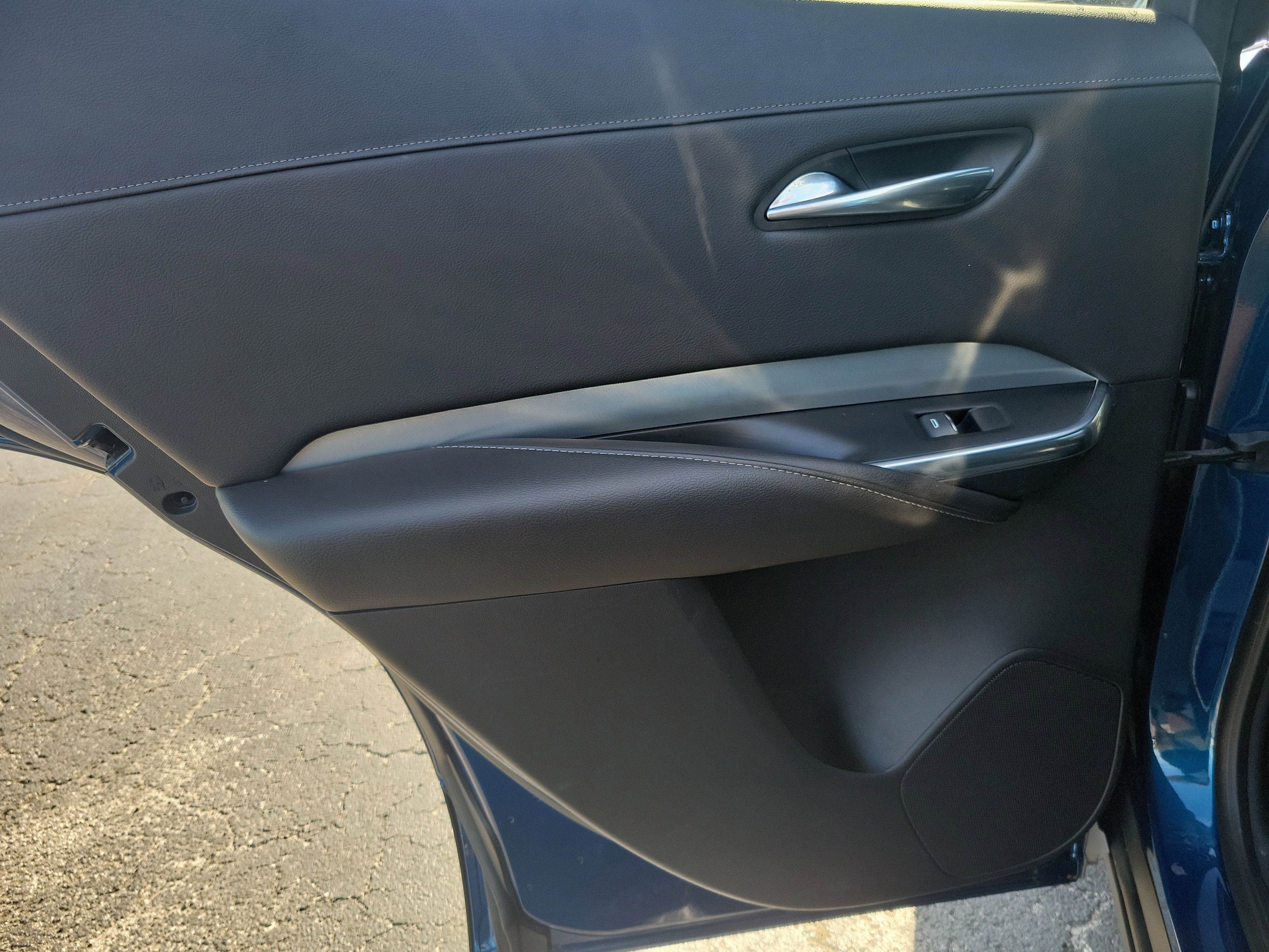 Used 2019 Cadillac XT4 Premium Luxury image 13