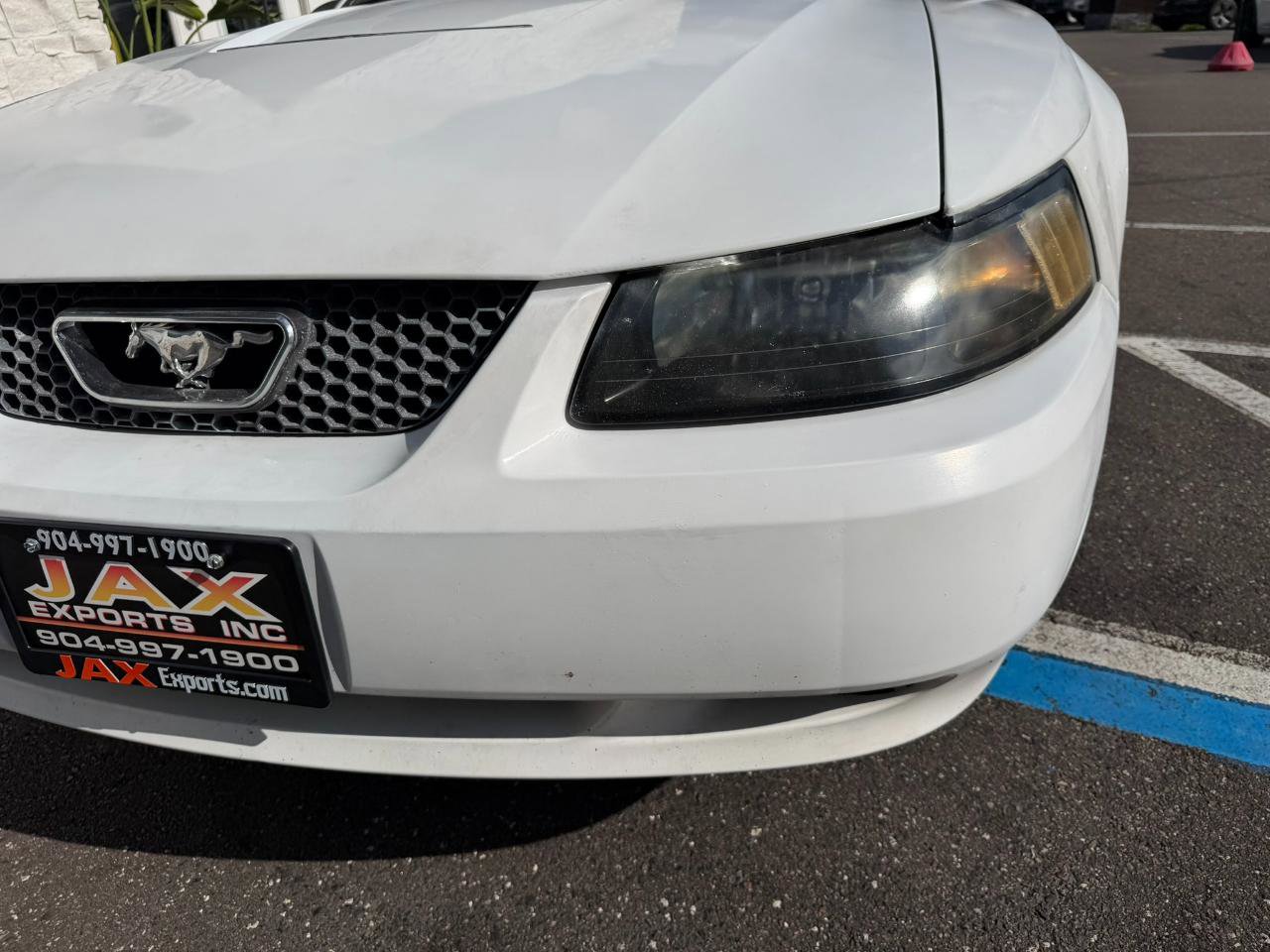 Used 2004 Ford Mustang Convertible RWD image 6