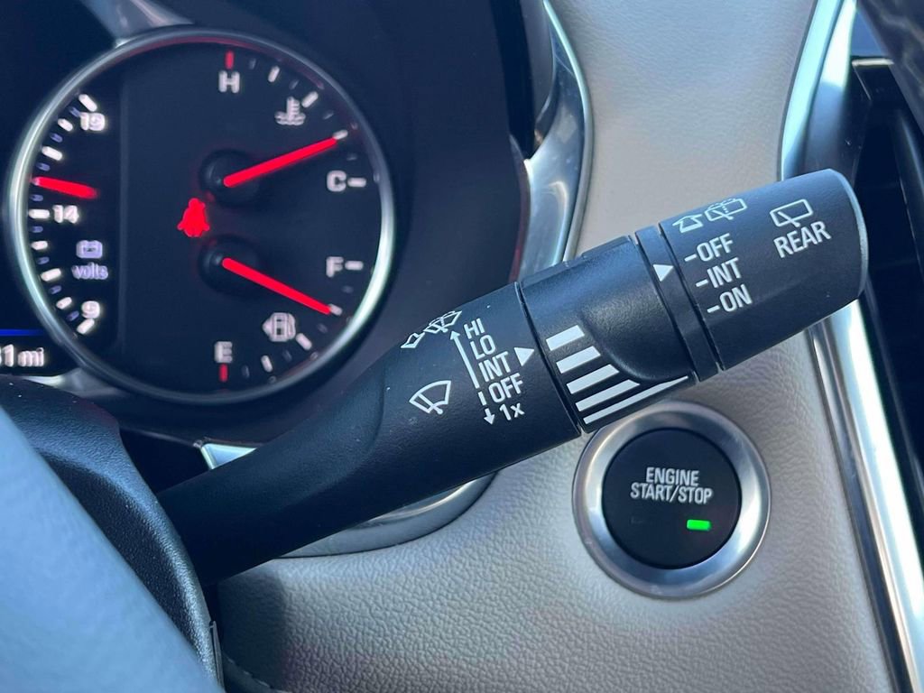 Used 2023 Chevrolet Traverse Premier AWD/4WD image 23