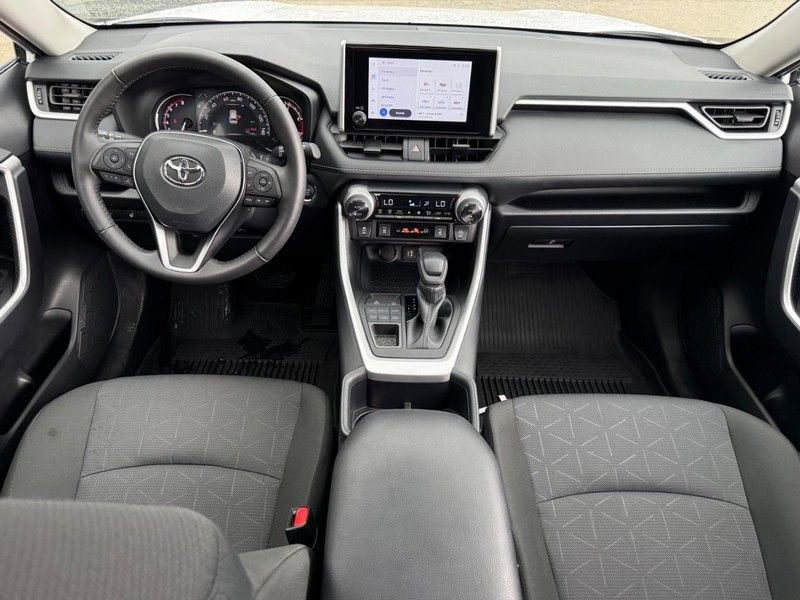 Used 2025 Toyota RAV4 XLE w/ Convenience Package image 13