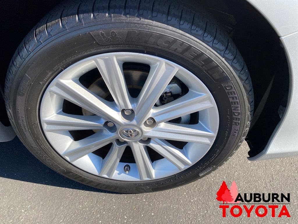Used 2013 Toyota Camry XLE w/ Leather Pkg FWD image 9