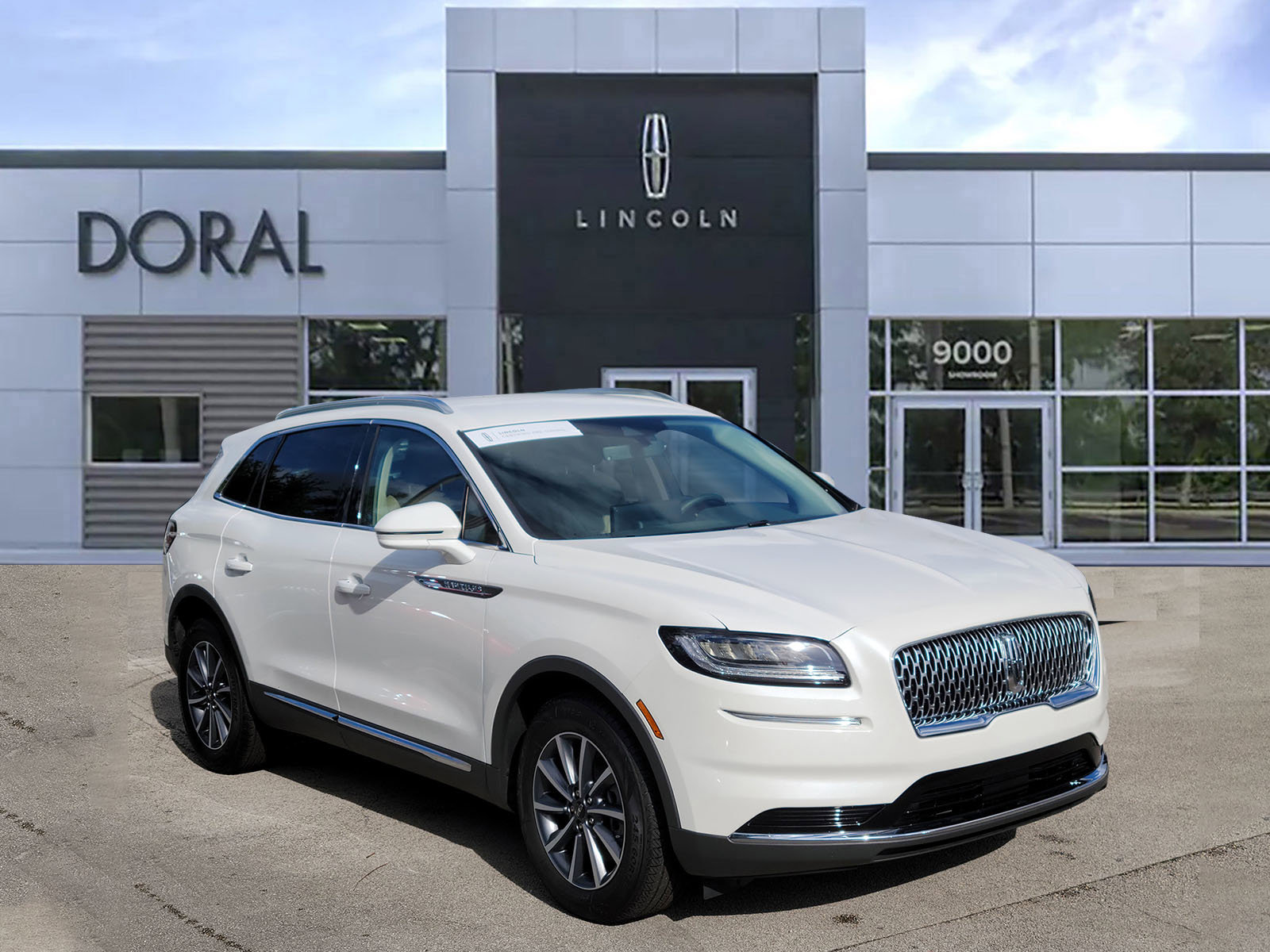 Certified 2022 Lincoln Nautilus FWD image 1