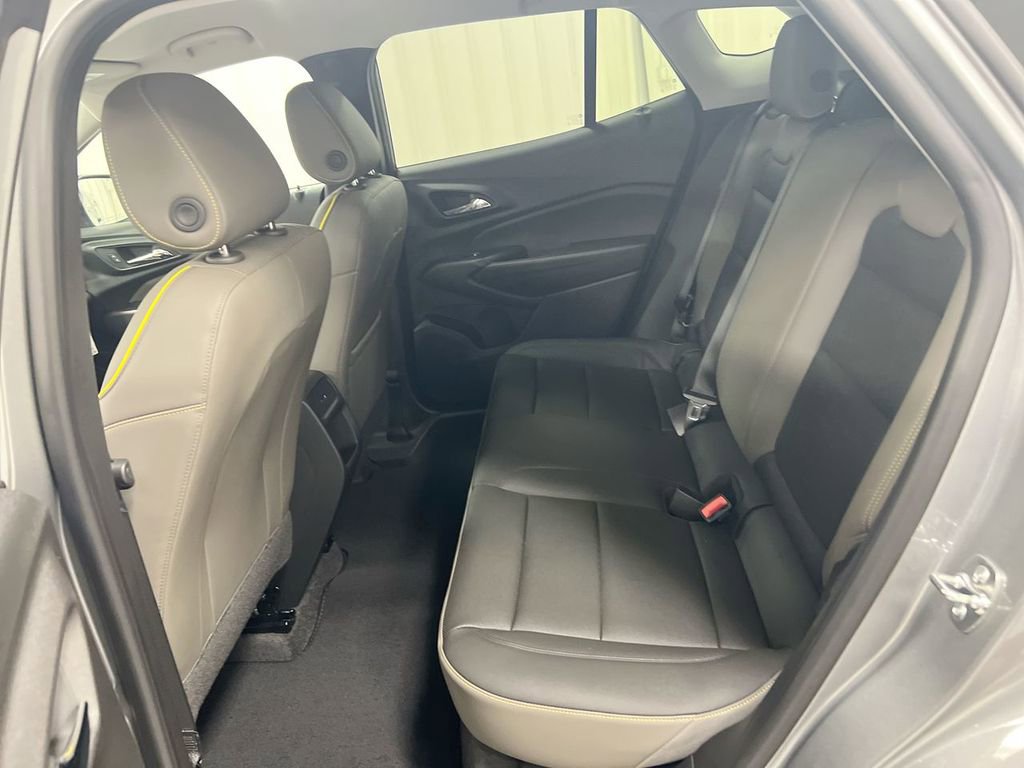 Used 2025 Chevrolet Trax ACTIV w/ Driver Confidence Package image 22