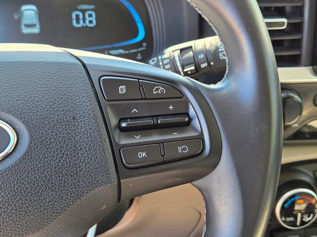 Used 2025 Hyundai Venue SEL FWD image 28