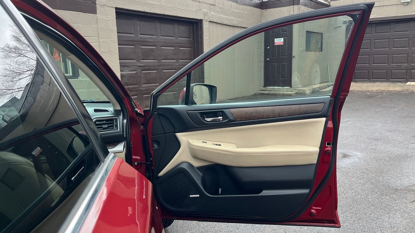 Used 2016 Subaru Outback 2.5i Limited image 11