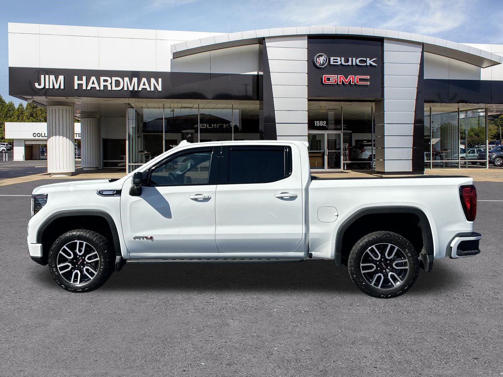 Used 2026 GMC Sierra 1500 AT4 w/ AT4 Premium Package AWD/4WD image 4