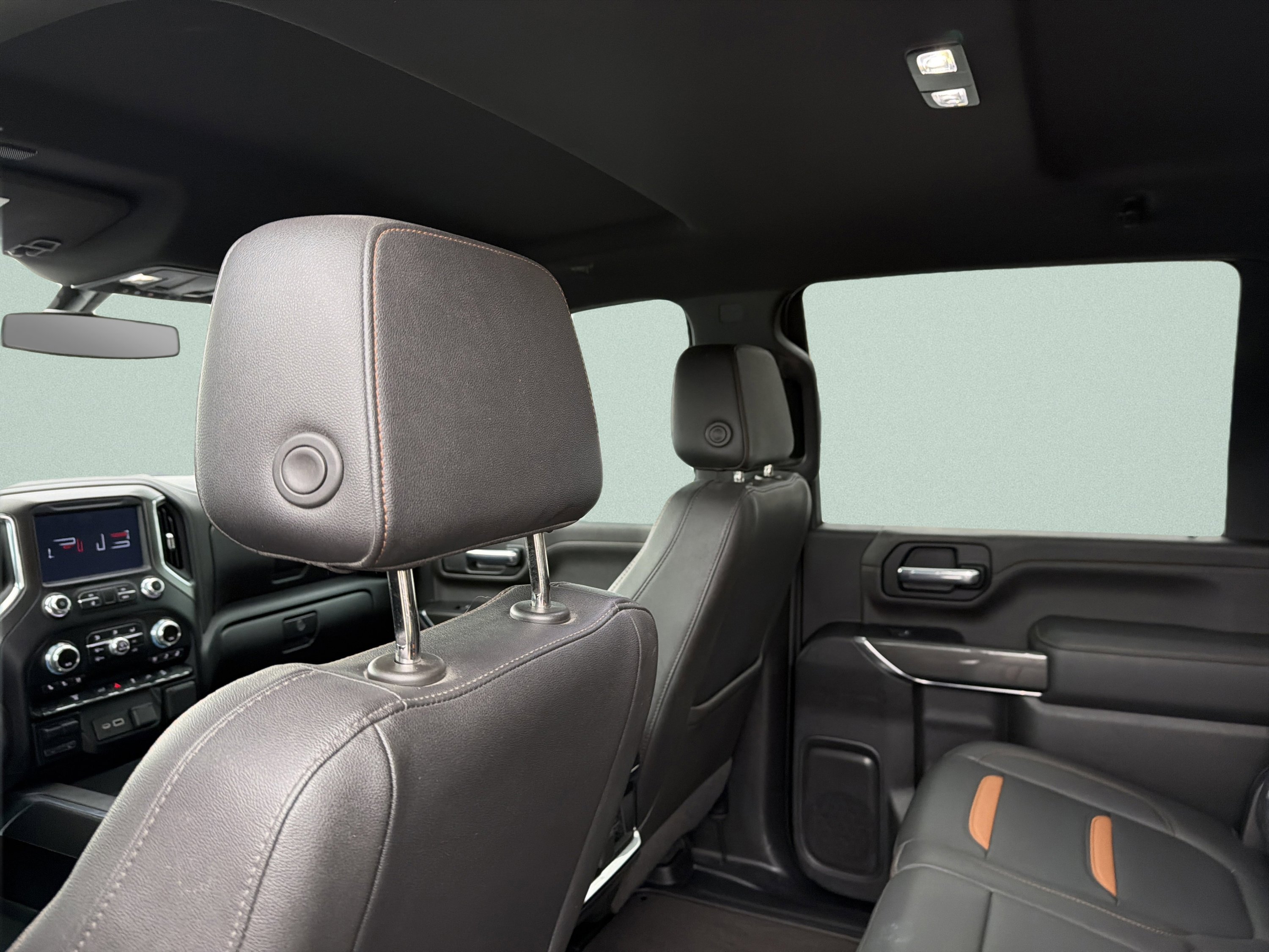 Used 2022 GMC Sierra 2500 AT4 w/ Gooseneck/5TH Wheel Package image 15