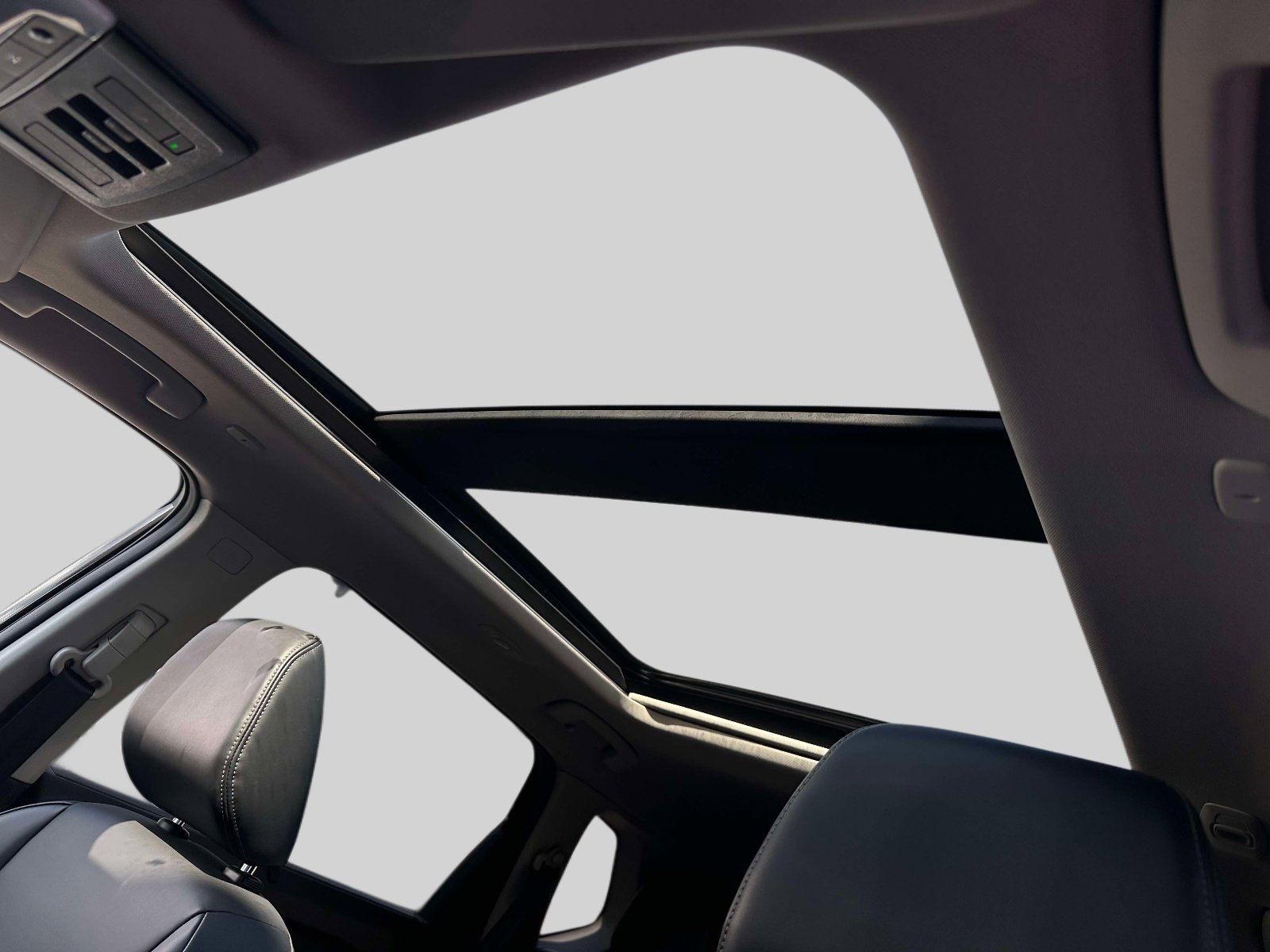 Used 2023 Nissan Rogue SV w/ SV Premium Package AWD/4WD image 21