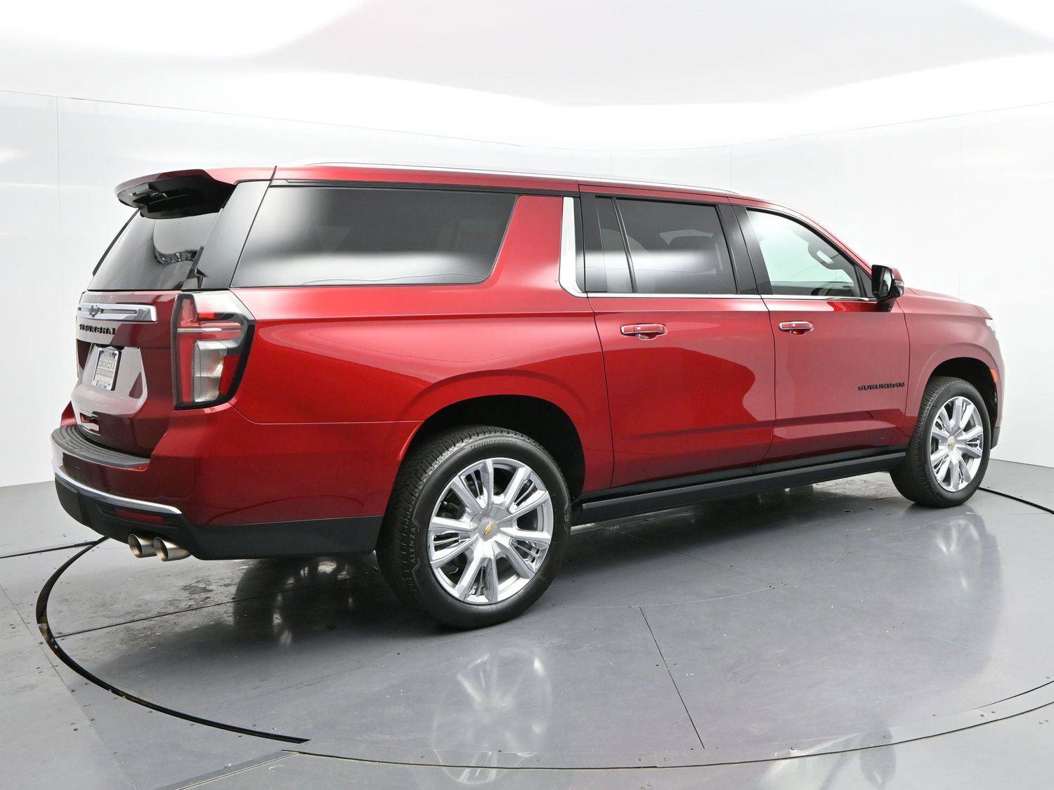 Used 2024 Chevrolet Suburban High Country image 7