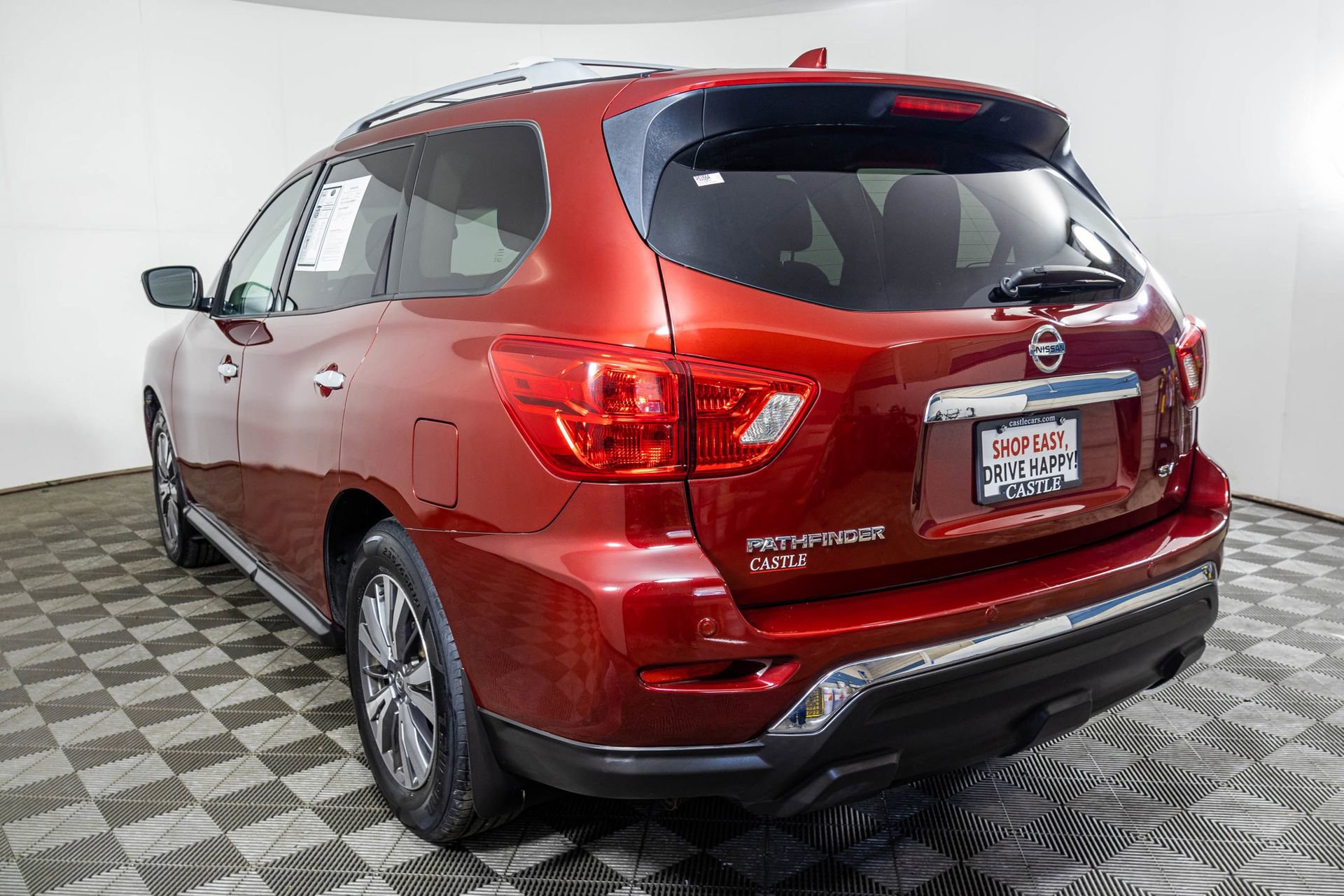 Used 2020 Nissan Pathfinder SV FWD image 16