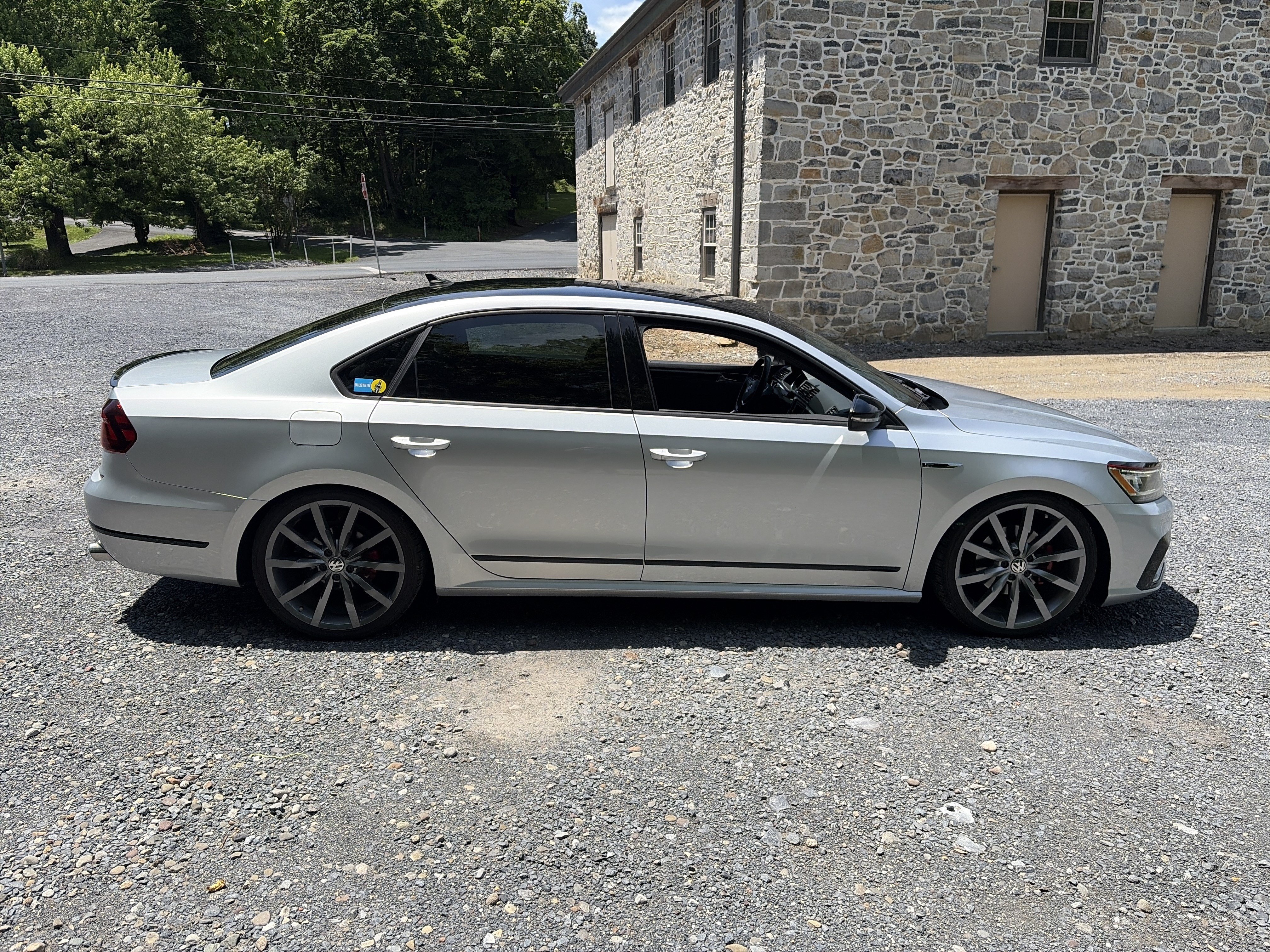 Used 2018 Volkswagen Passat 3.6 FWD image 4