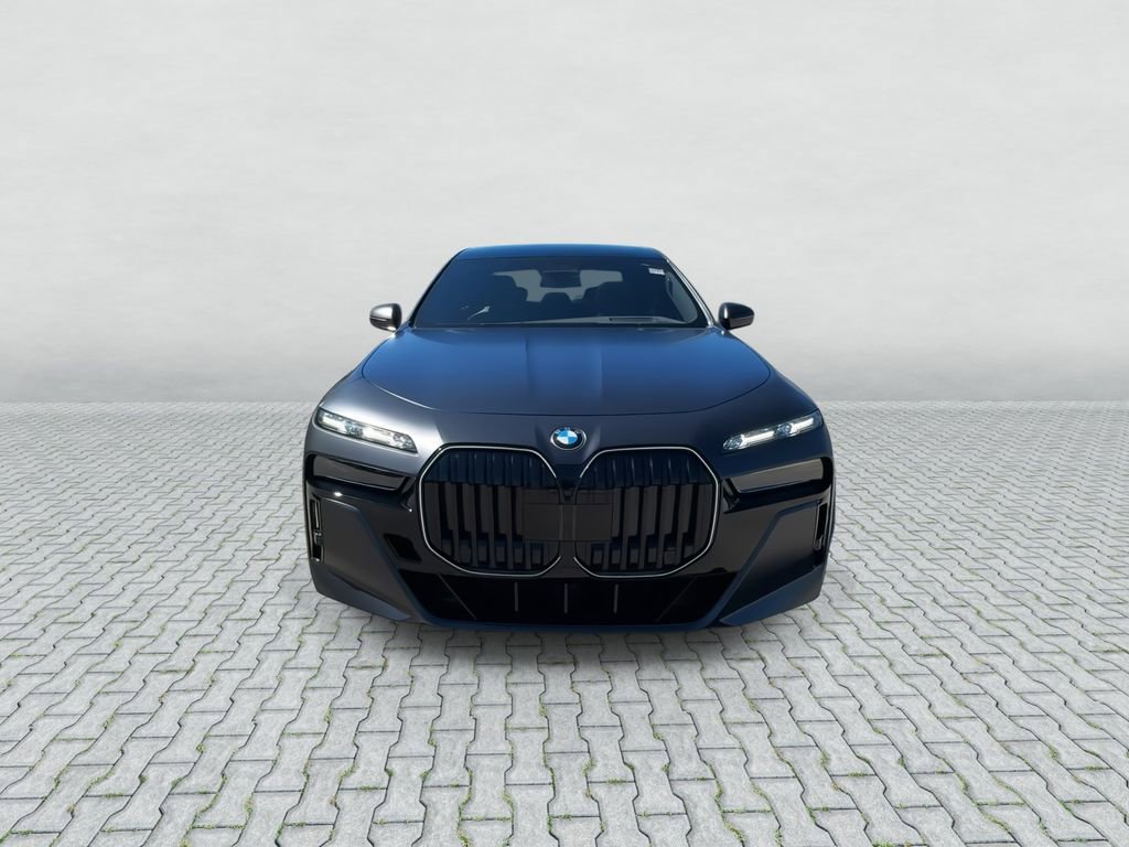 New 2026 BMW 760i xDrive w/ Executive Package AWD/4WD video 3