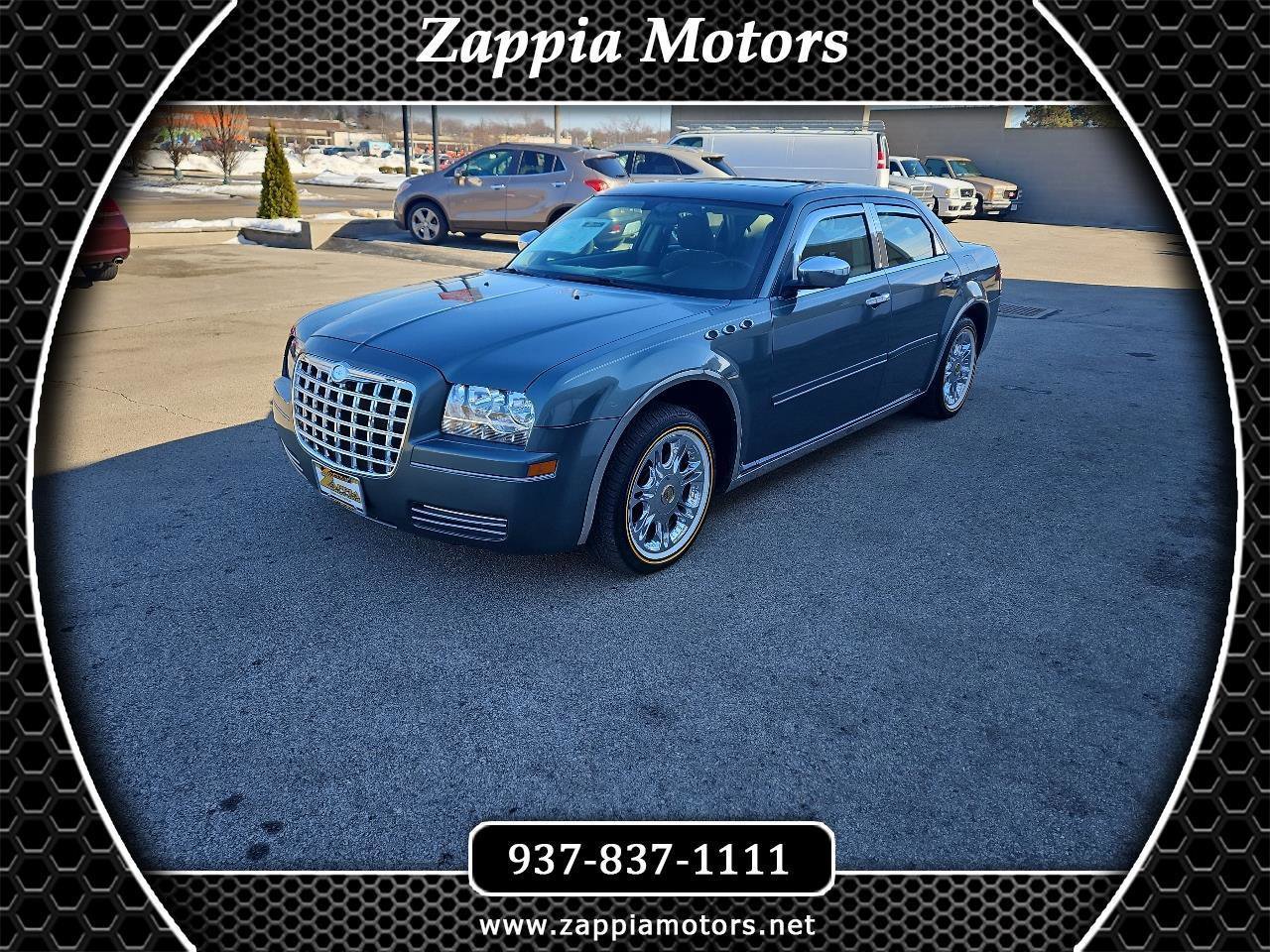 Used 2005 Chrysler 300 w/ Protection Group image 1