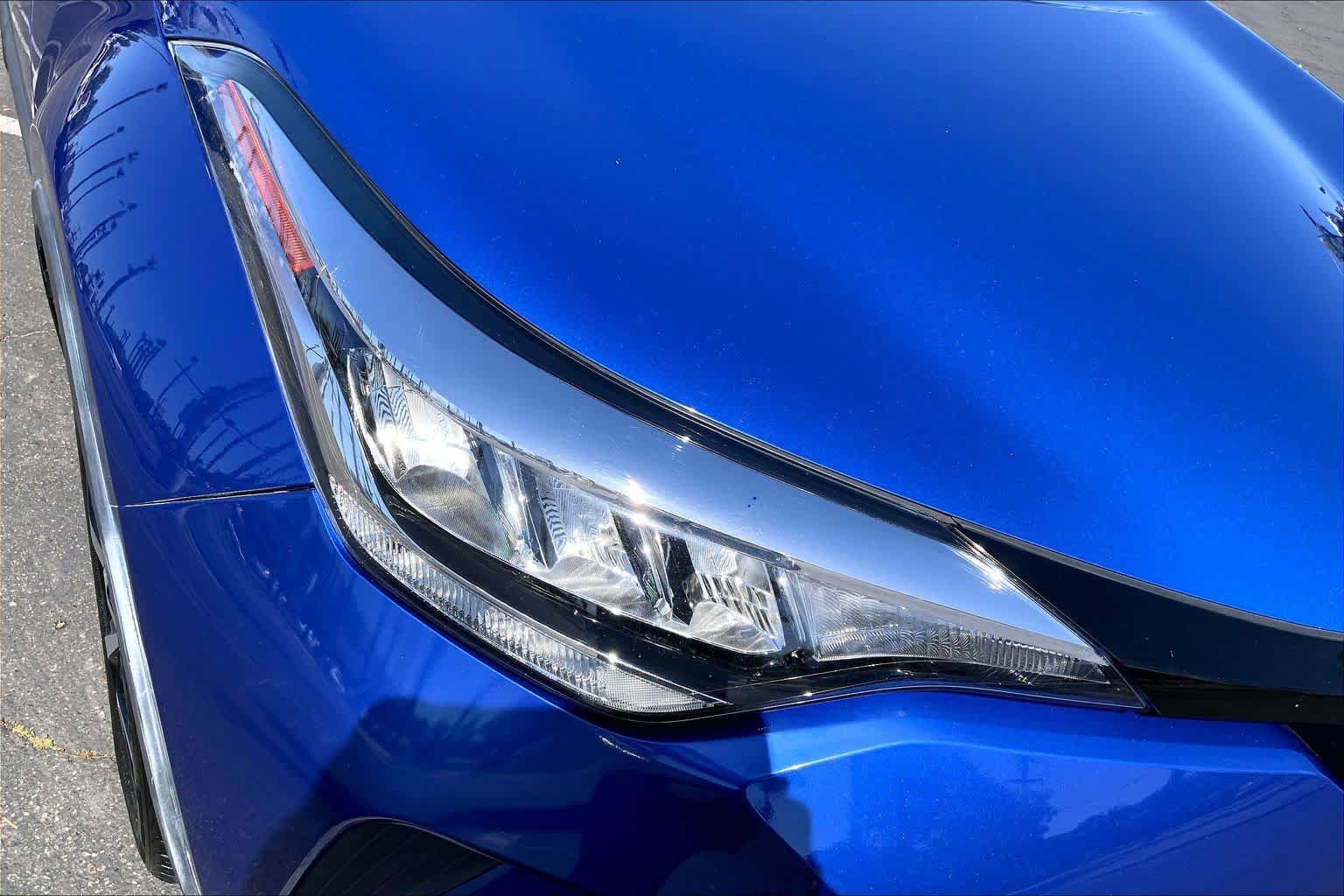Used 2021 Toyota C-HR XLE FWD image 26