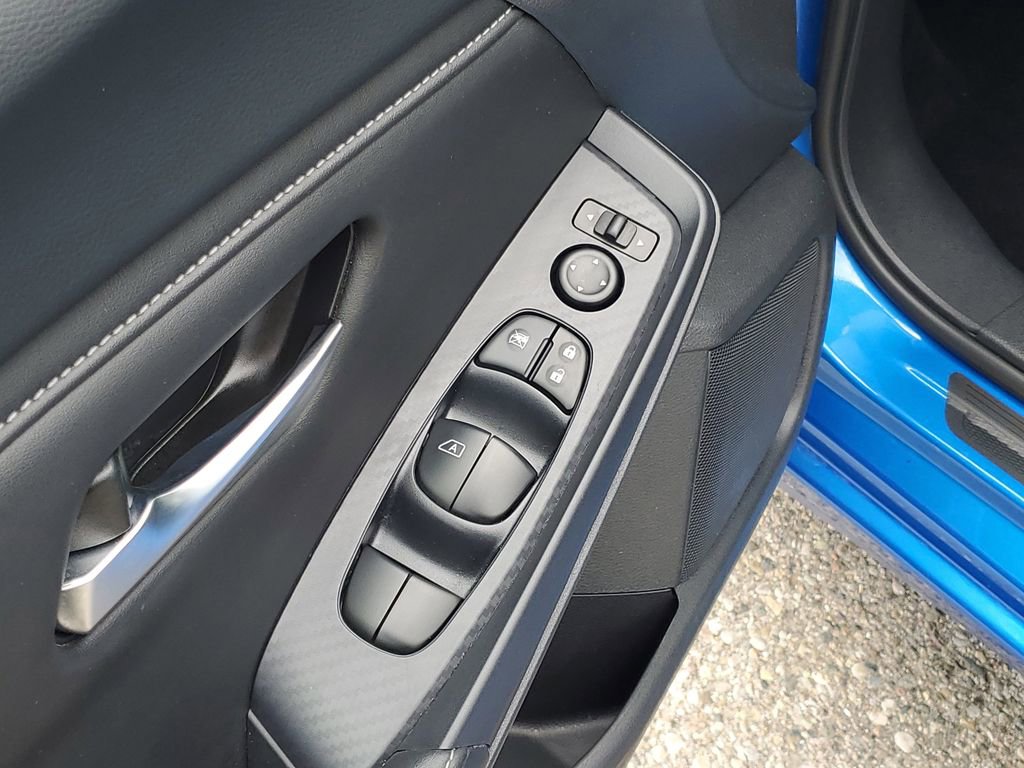 Used 2024 Nissan Sentra SV FWD image 9