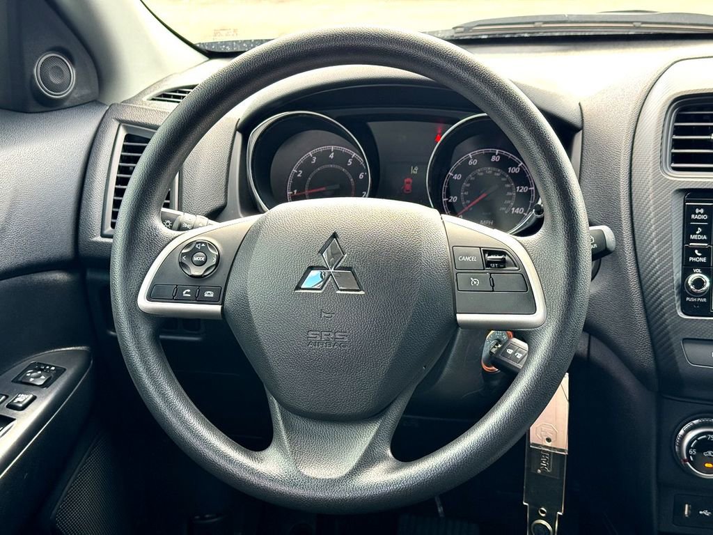 Used 2025 Mitsubishi Outlander Sport ES image 29