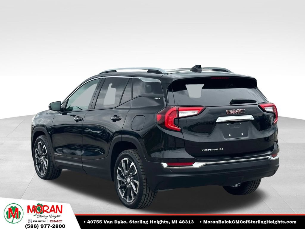 Certified 2024 GMC Terrain SLT FWD image 3