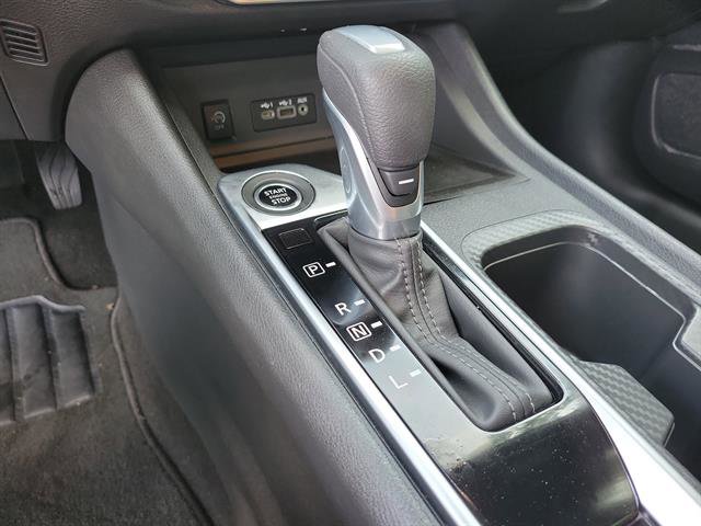 Used 2025 Nissan Sentra SV FWD image 15