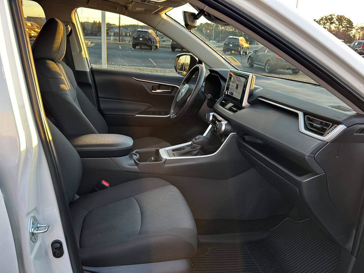 Used 2025 Toyota RAV4 XLE image 10