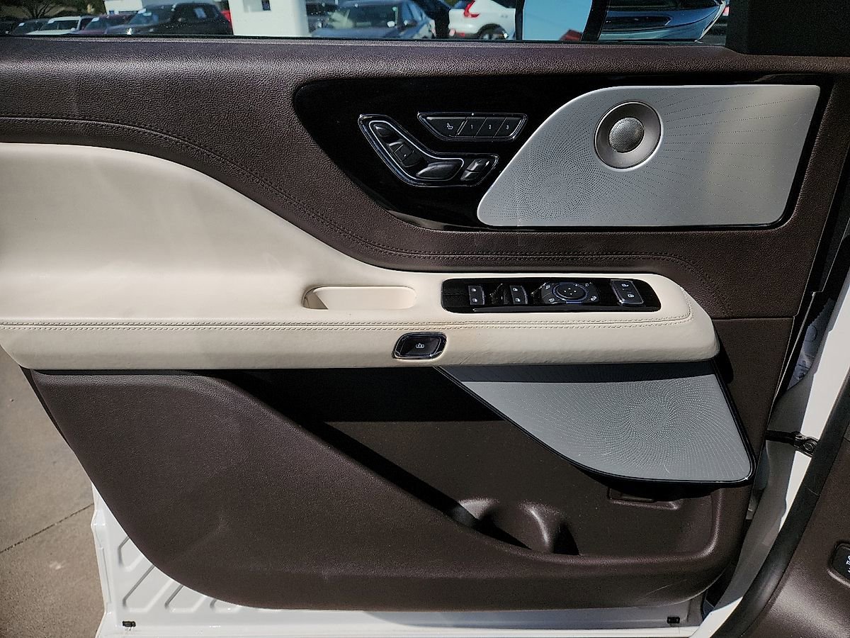 Used 2020 Lincoln Aviator Black Label Grand Touring w/ Class IV Trailer Tow Package AWD/4WD image 7