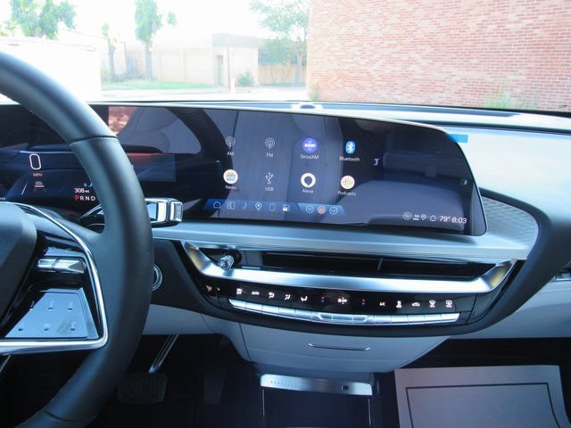 New 2025 Cadillac Lyriq Luxury RWD image 9