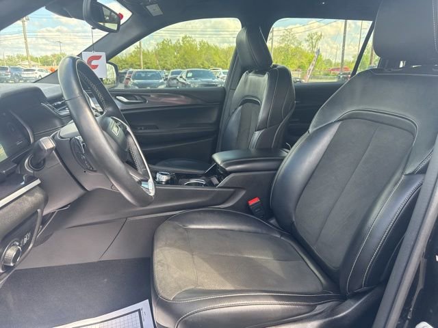 Used 2021 Jeep Grand Cherokee L Laredo AWD/4WD image 17