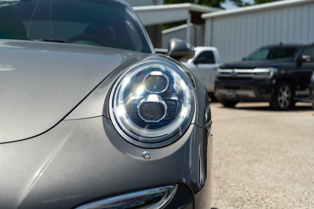 Used 2014 Porsche 911 Turbo S AWD/4WD image 18