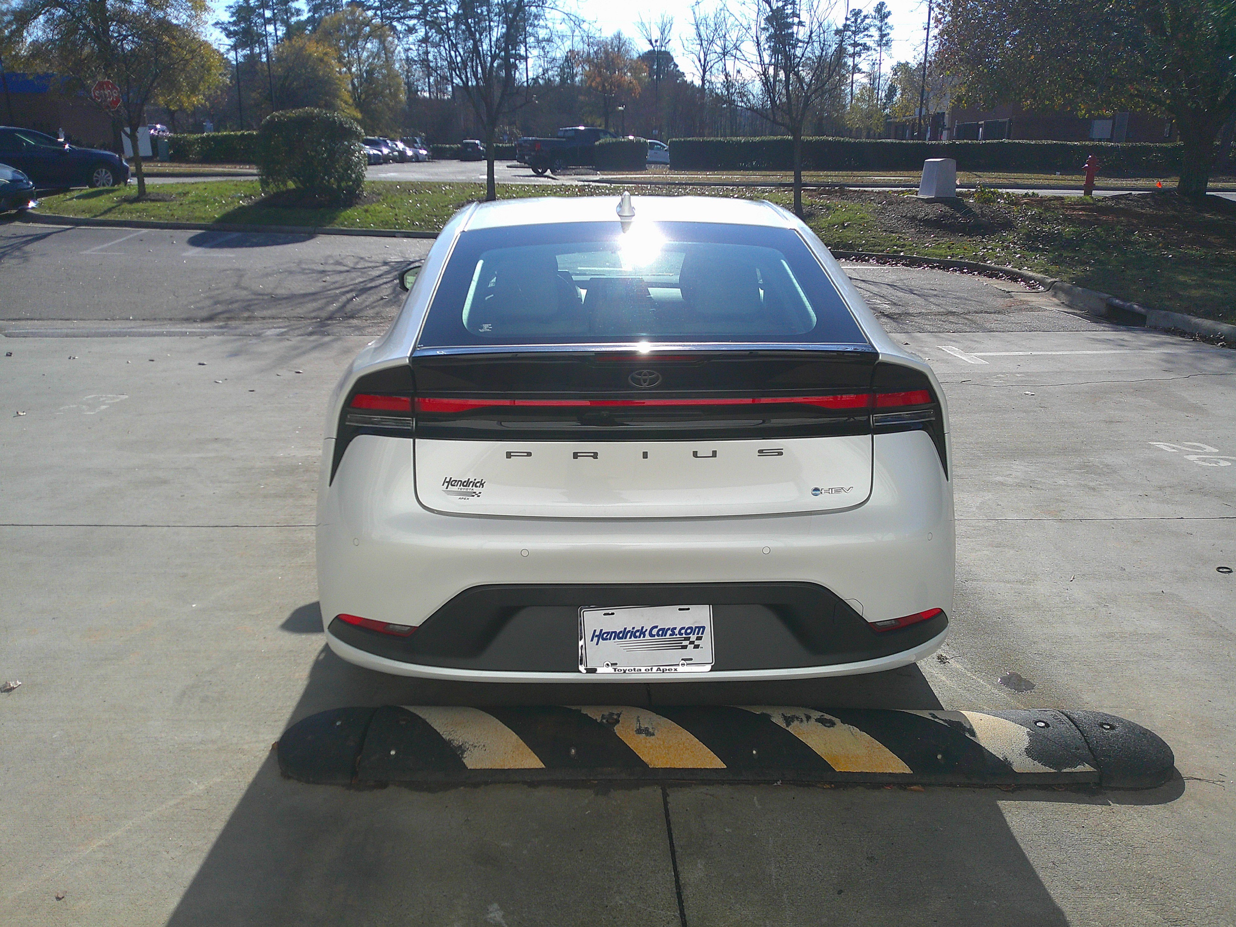 Used 2023 Toyota Prius LE image 11