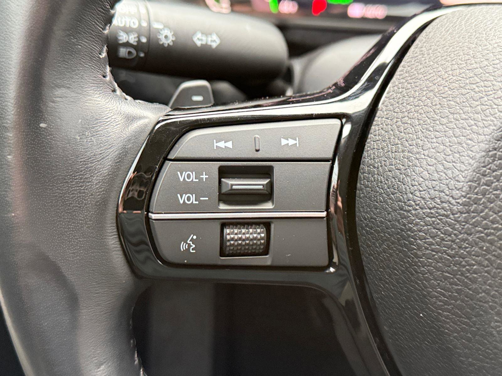 Used 2023 Honda Accord Touring image 20