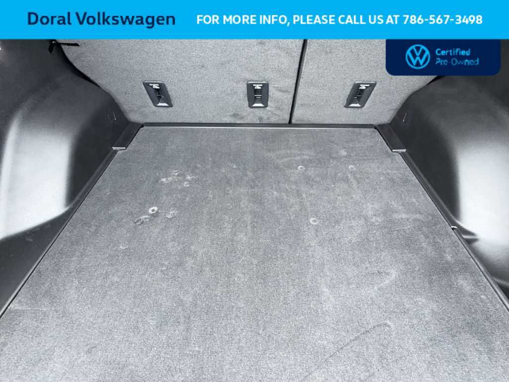 Used 2025 Chevrolet Equinox EV RS FWD image 25