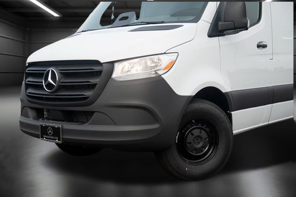 Used 2025 Mercedes-Benz Sprinter 2500 image 14