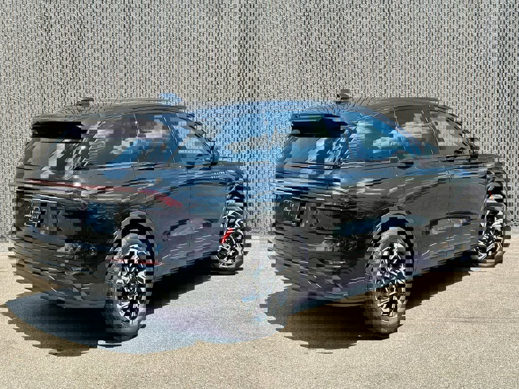 New 2025 Lincoln Nautilus Premier w/ Equipment Group 102A AWD/4WD image 6