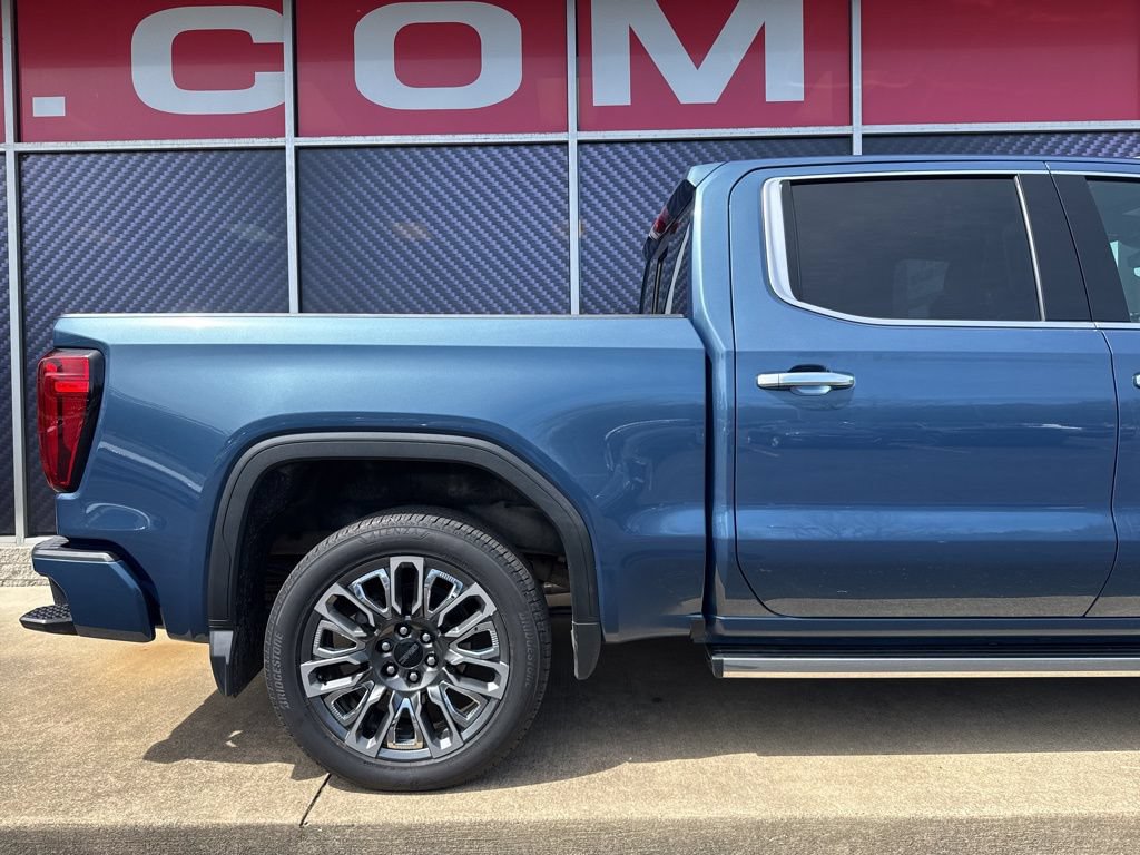 Used 2025 GMC Sierra 1500 Denali Ultimate AWD/4WD image 5