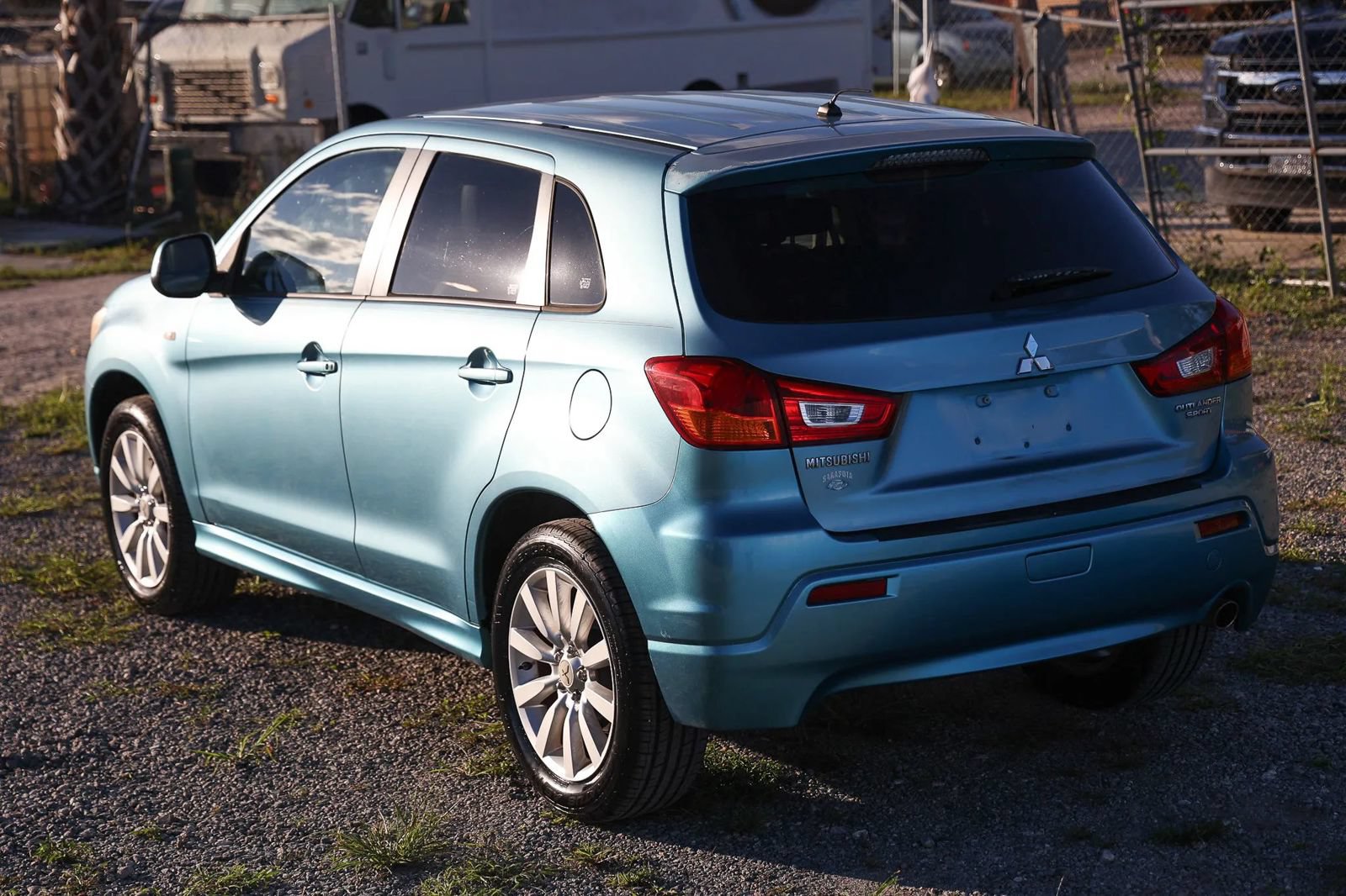 Used 2011 Mitsubishi Outlander Sport SE FWD image 6