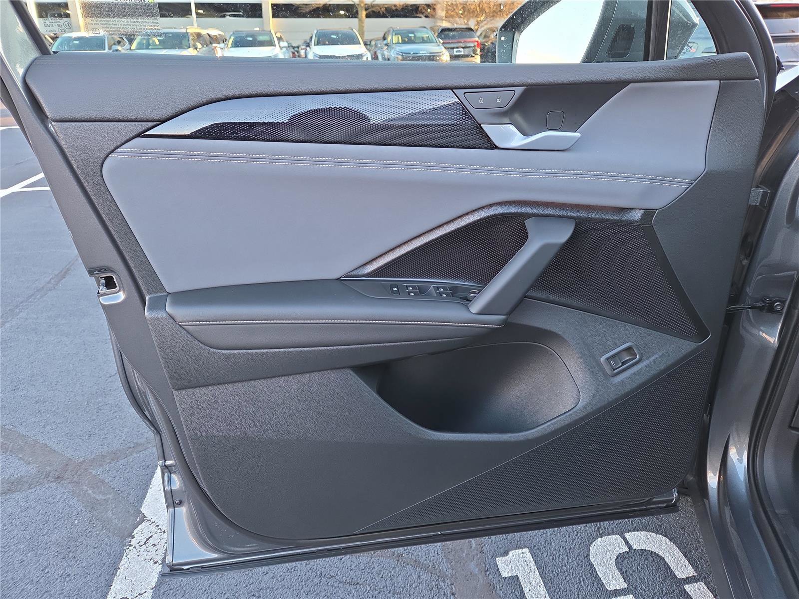 New 2026 Volkswagen Tiguan SE image 12