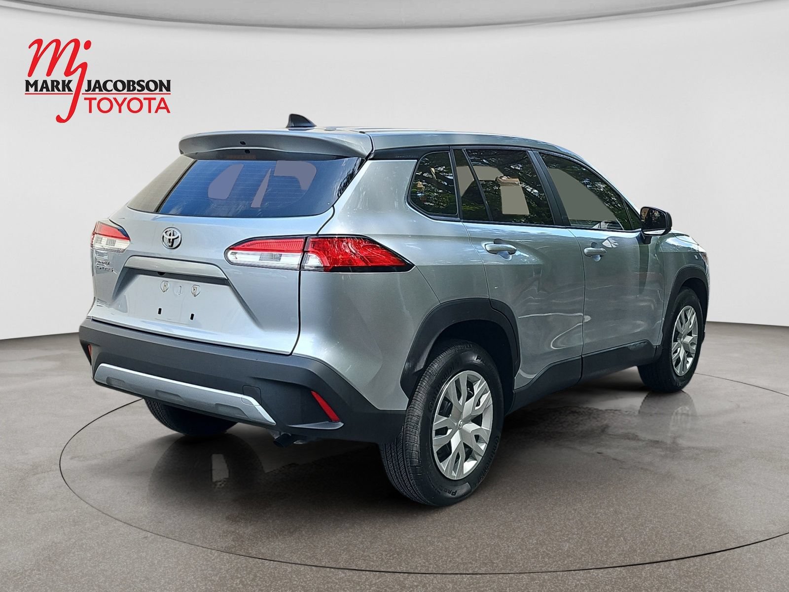 Used 2022 Toyota Corolla Cross L FWD image 9