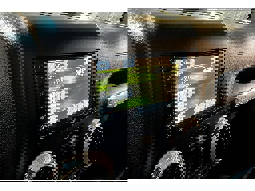 Used 2016 Jeep Wrangler Unlimited Sahara w/ Connectivity Group image 21