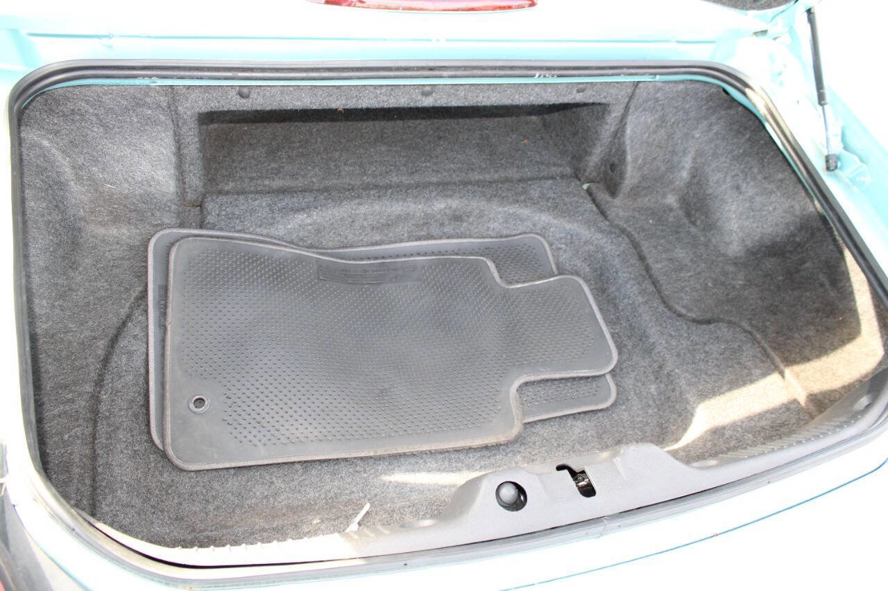 Used 2002 Ford Thunderbird Deluxe RWD image 17