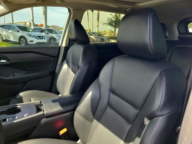 Certified 2025 Nissan Rogue SV w/ SV Premium Package image 21