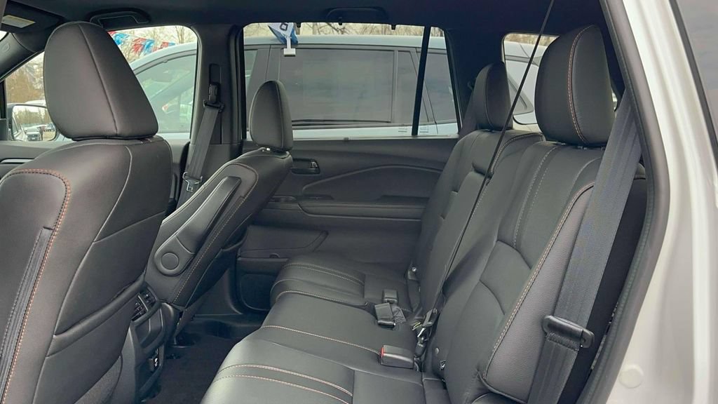 Certified 2023 Honda Passport TrailSport image 9
