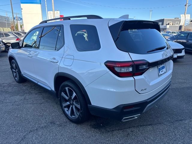 Used 2024 Honda Pilot Touring image 17